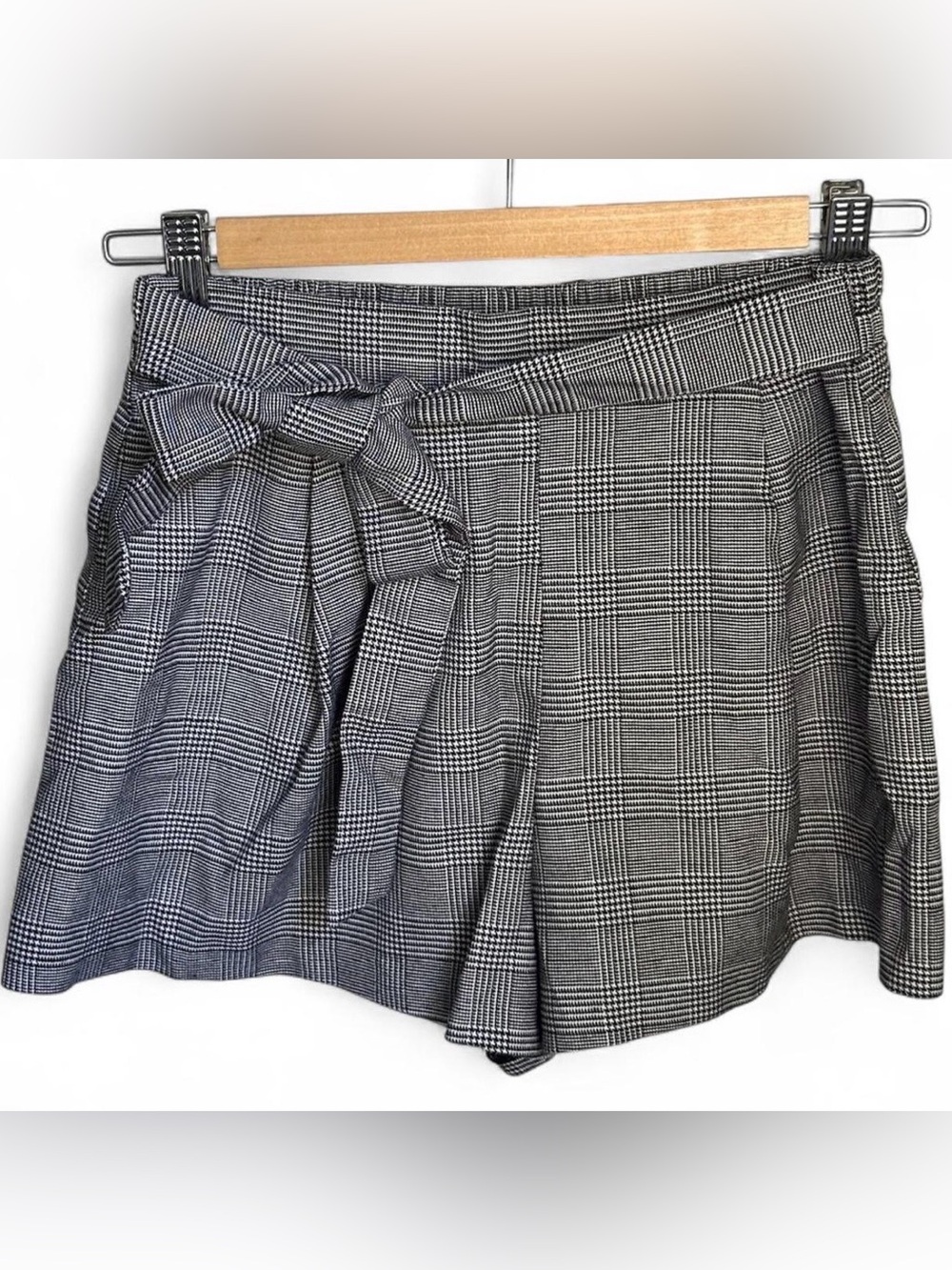 Forever 21 Plaid Tie-Front Shorts | Size S